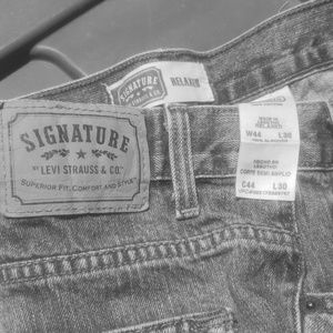 Levi's Signature Men's Relaxed Fit